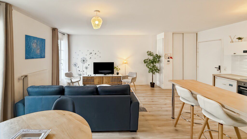 Photo 12 living room